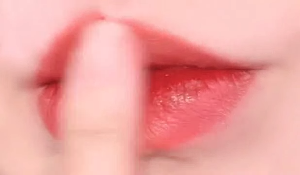 Boncept Lip Tattoo Sticker + Lip Gloss